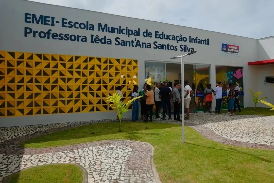  O Governo Municipal inaugura a primeira Escola de Educação Infantil em Tempo Integral