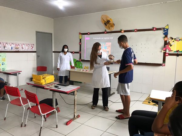 Na manhã de quarta-feira, 22, foi realizado o Programa Saúde na Escola na escola Neusa Maria 