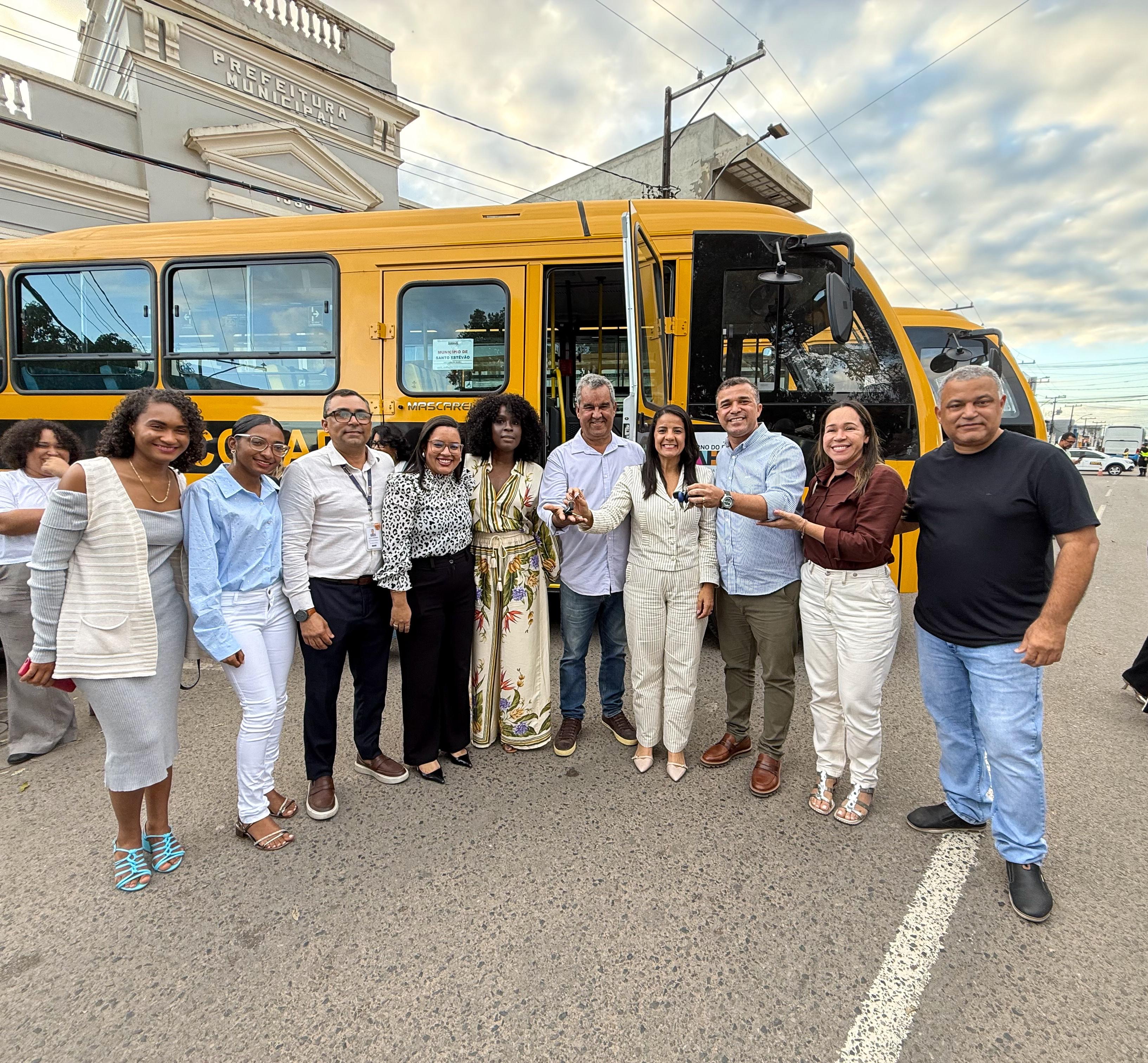 Santo Estêvão recebe novos ônibus escolares entregues pela Secretaria de Educação da Bahia