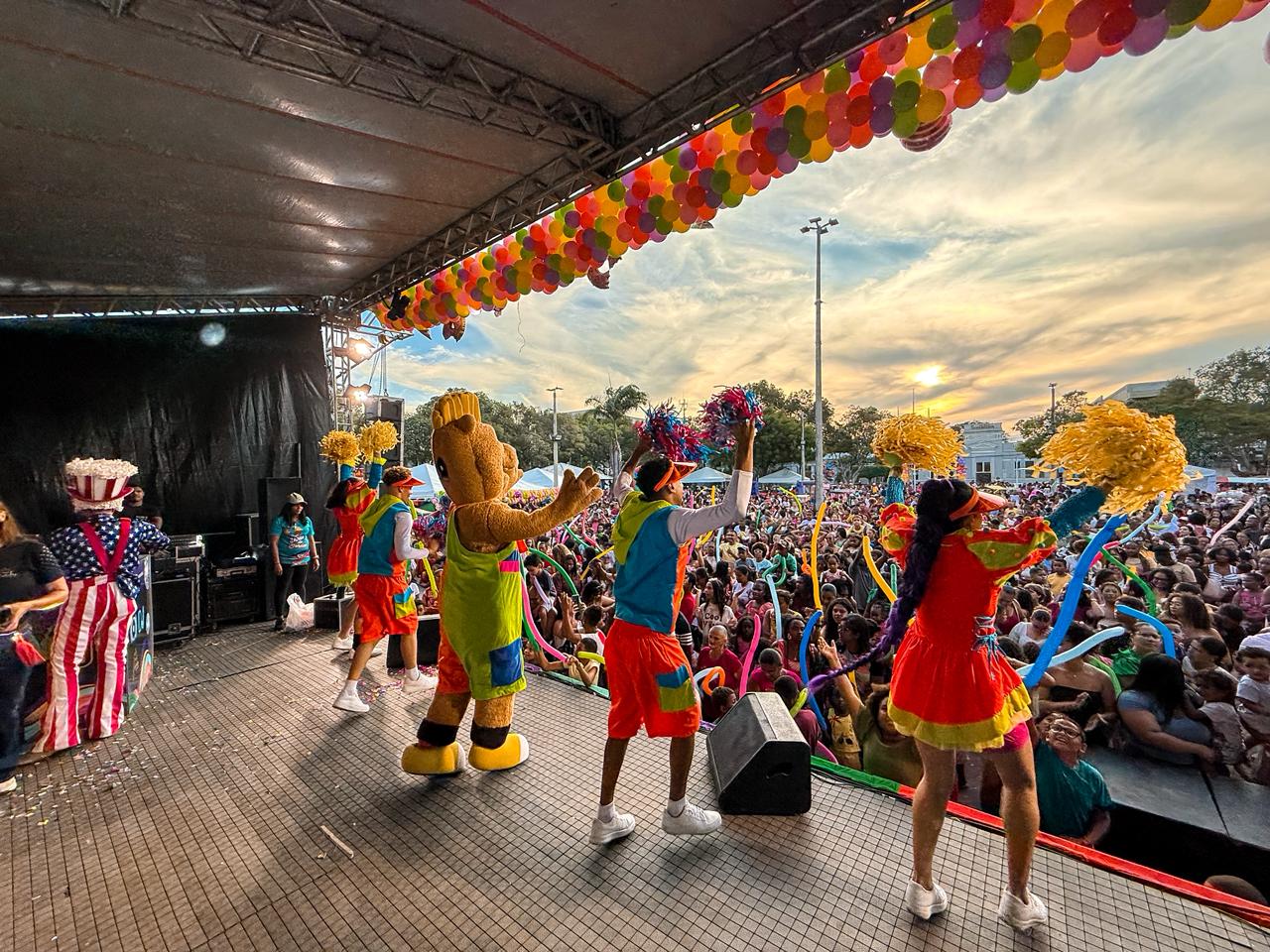 Brincaê enche Santo Estêvão de alegria e muita diversão no Dia das Crianças
