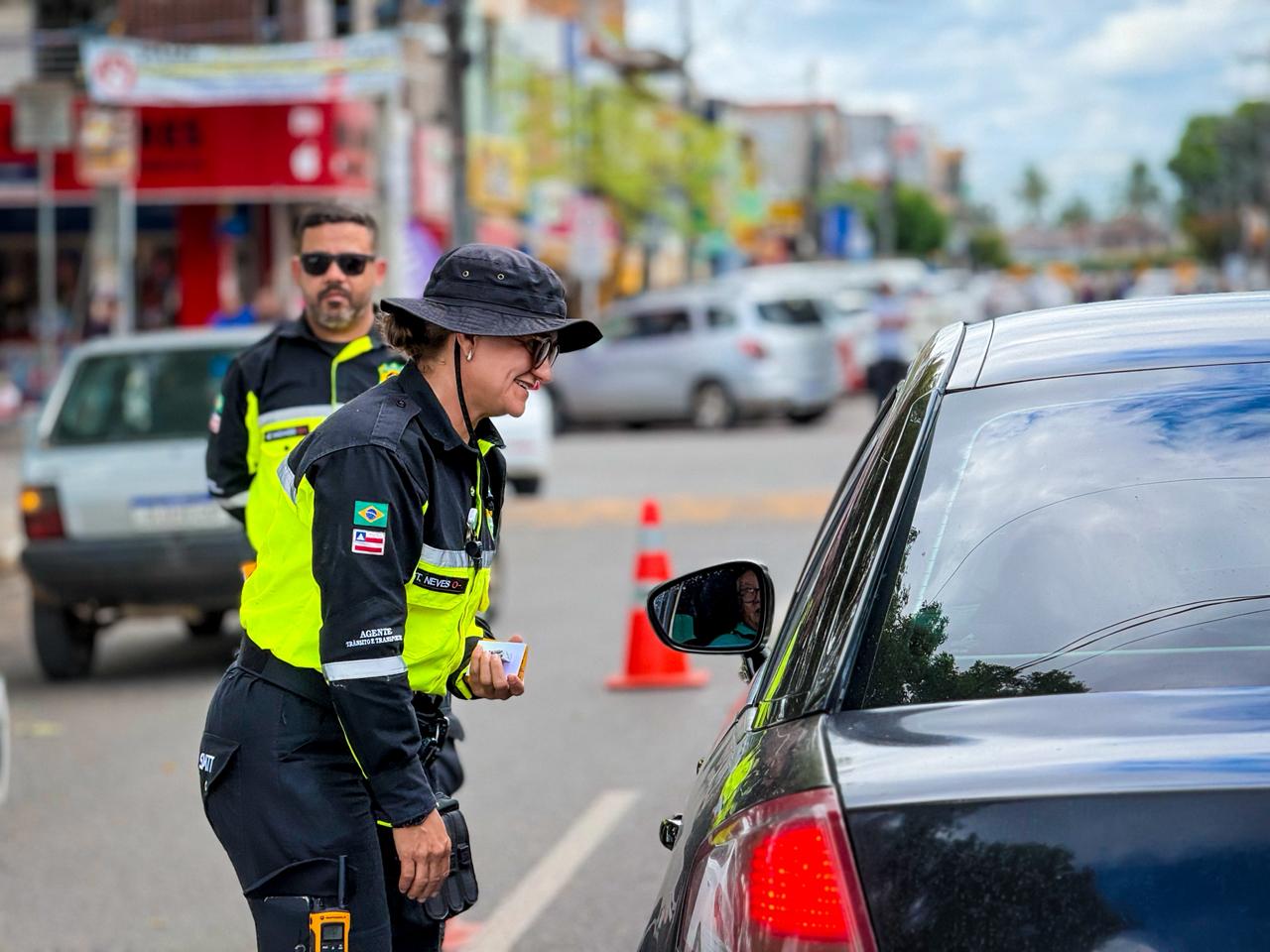 SMTT promove Dia da Gentileza no Trânsito com blitz educativas em Santo Estêvão